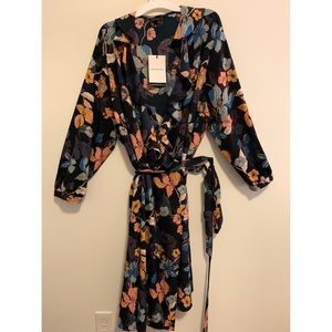 WHO WHAT WEAR Black Floral Long Sleeve Wrap Dress